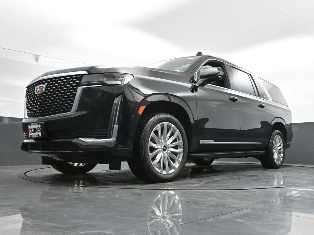 Used 2023 Cadillac Escalade ESV Premium Luxury image 50