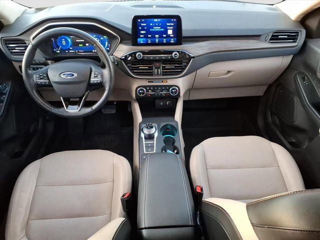 Used 2020 Ford Escape Titanium image 8