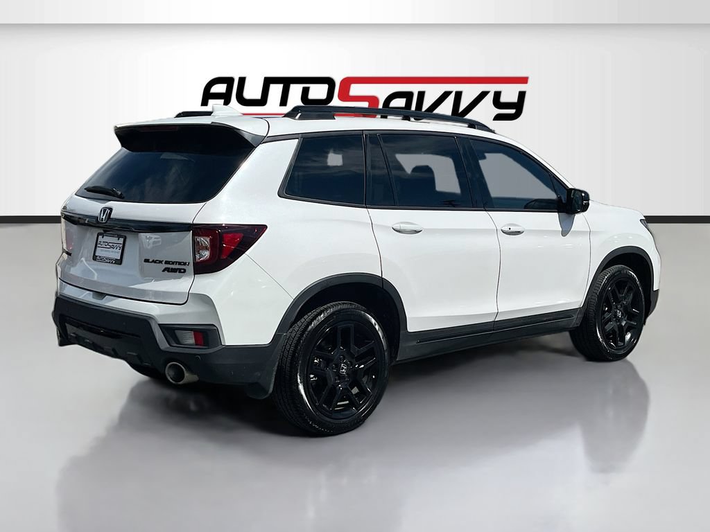 Used 2025 Honda Passport Black Edition image 7