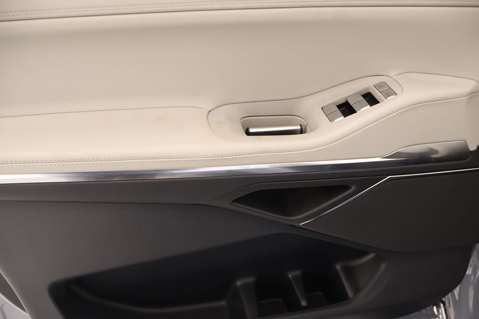 New 2026 Lincoln Navigator Premiere image 16