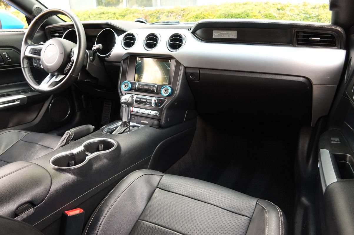 Used 2017 Ford Mustang Premium RWD image 8