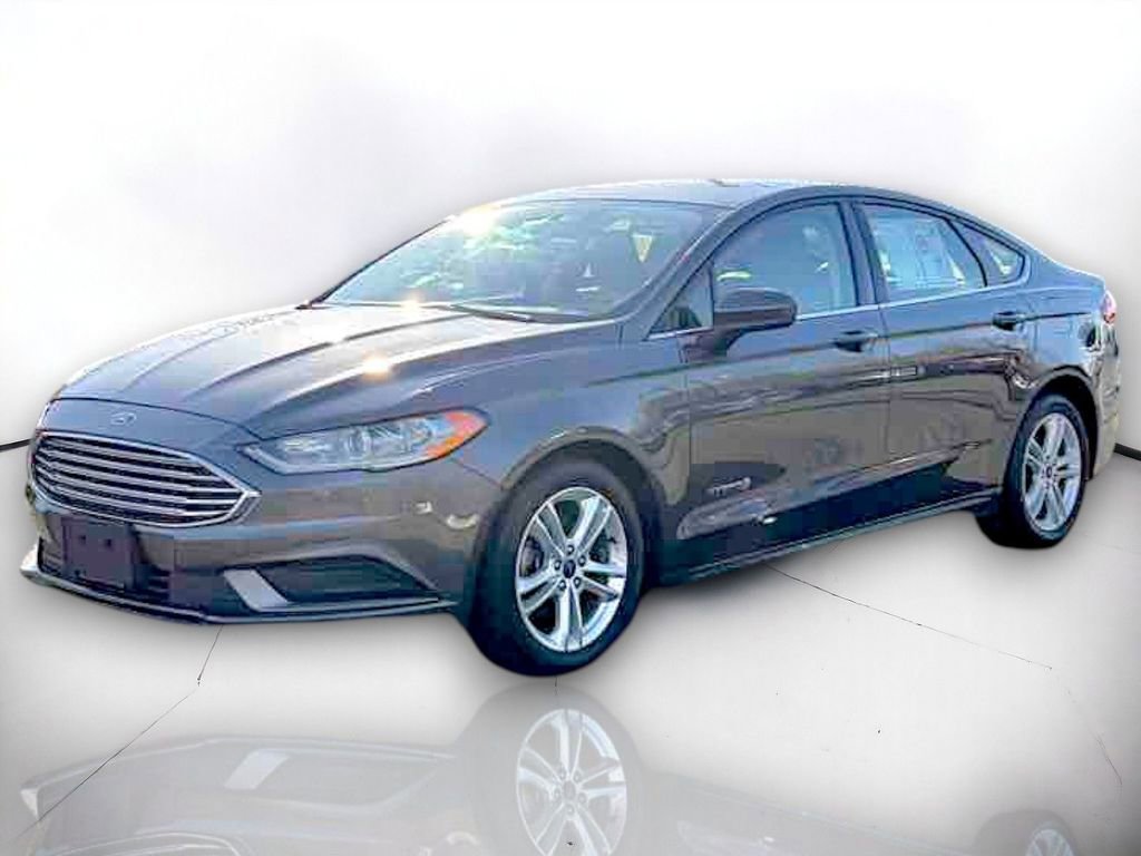 Used 2018 Ford Fusion S image 2