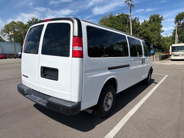 Used 2022 Chevrolet Express 3500 LS RWD image 2