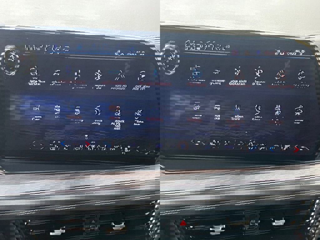 Used 2025 Chevrolet Tahoe Z71 AWD/4WD image 17