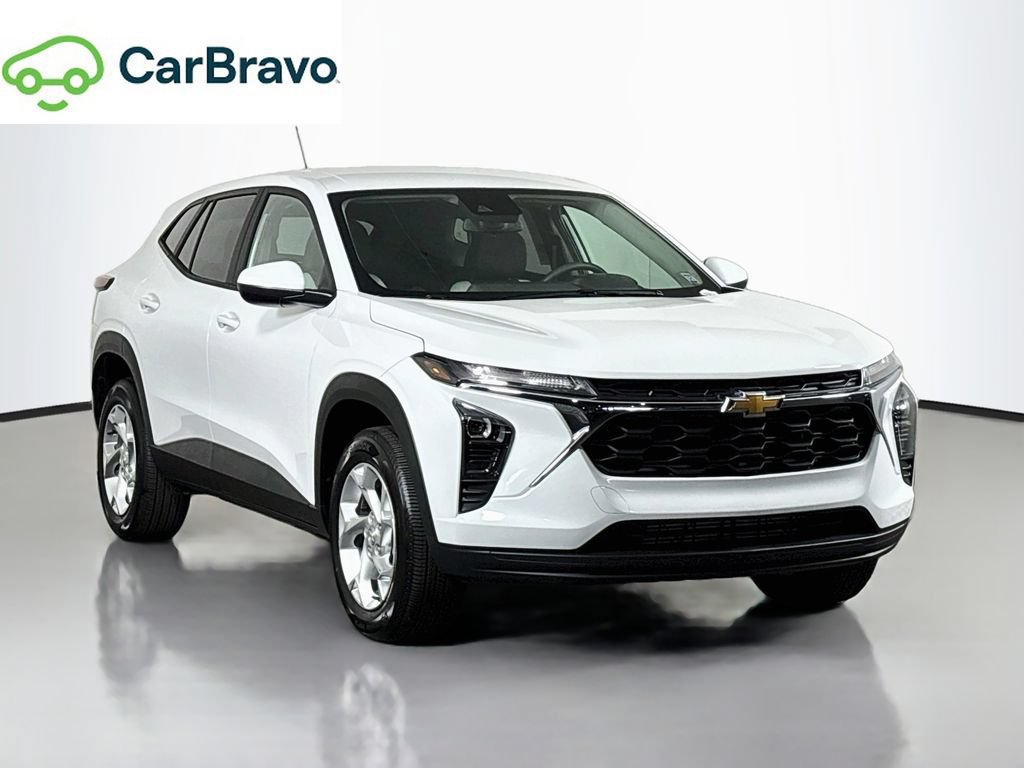 Certified 2025 Chevrolet Trax LS w/ LS Convenience Package FWD image 1