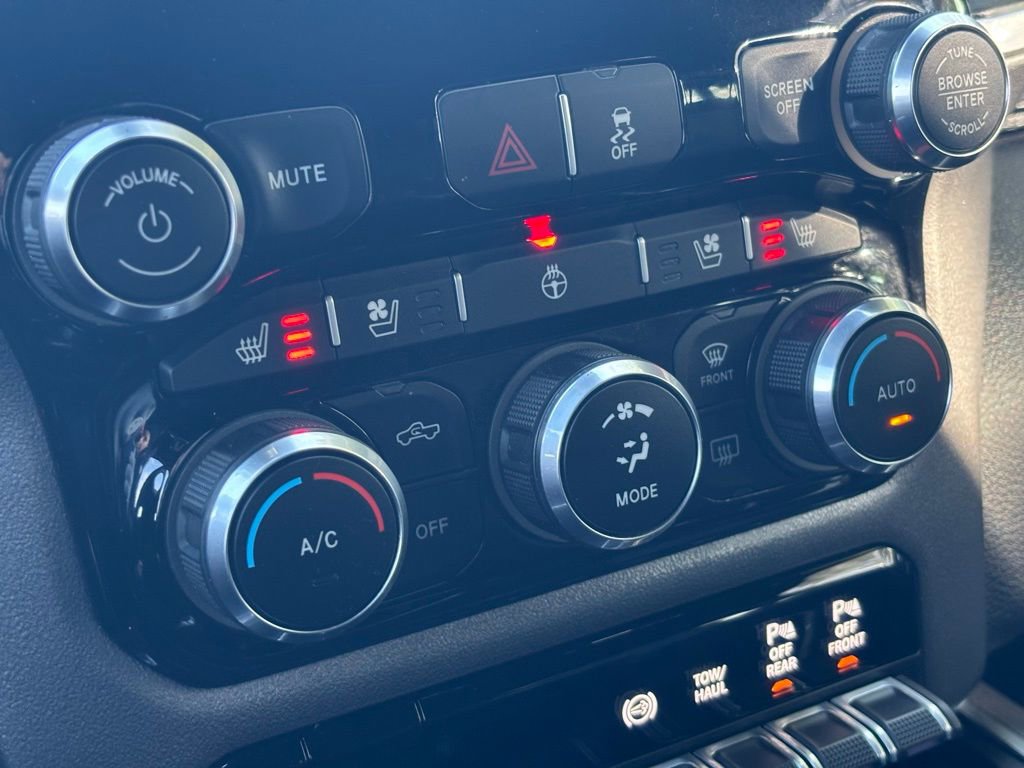 Used 2020 RAM 2500 Laramie image 27