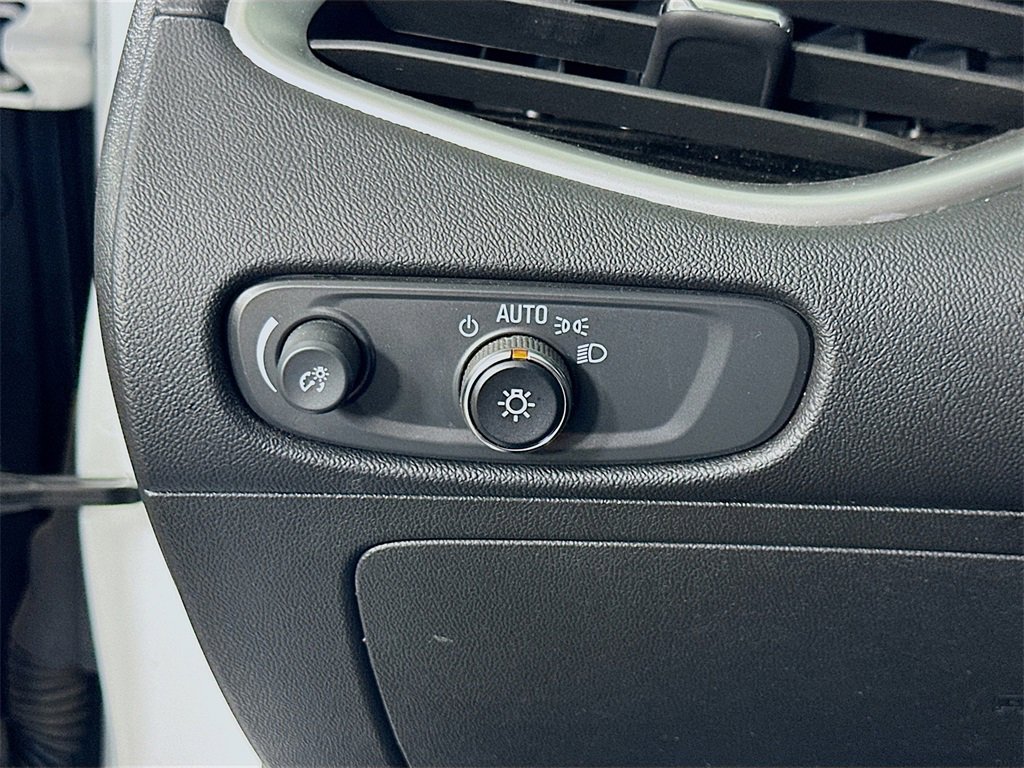 Used 2024 Chevrolet Malibu LT image 21