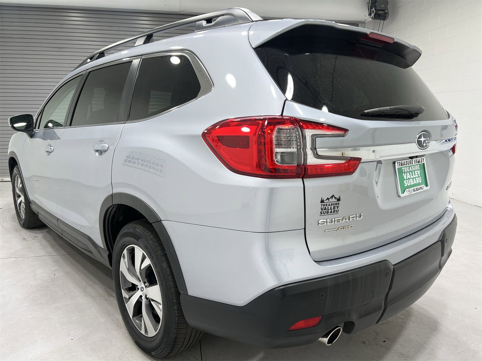 Used 2024 Subaru Ascent Premium w/ Convenience Package image 6