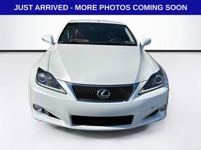 Used 2011 Lexus IS 250C w/ Luxury Pkg RWD image 2