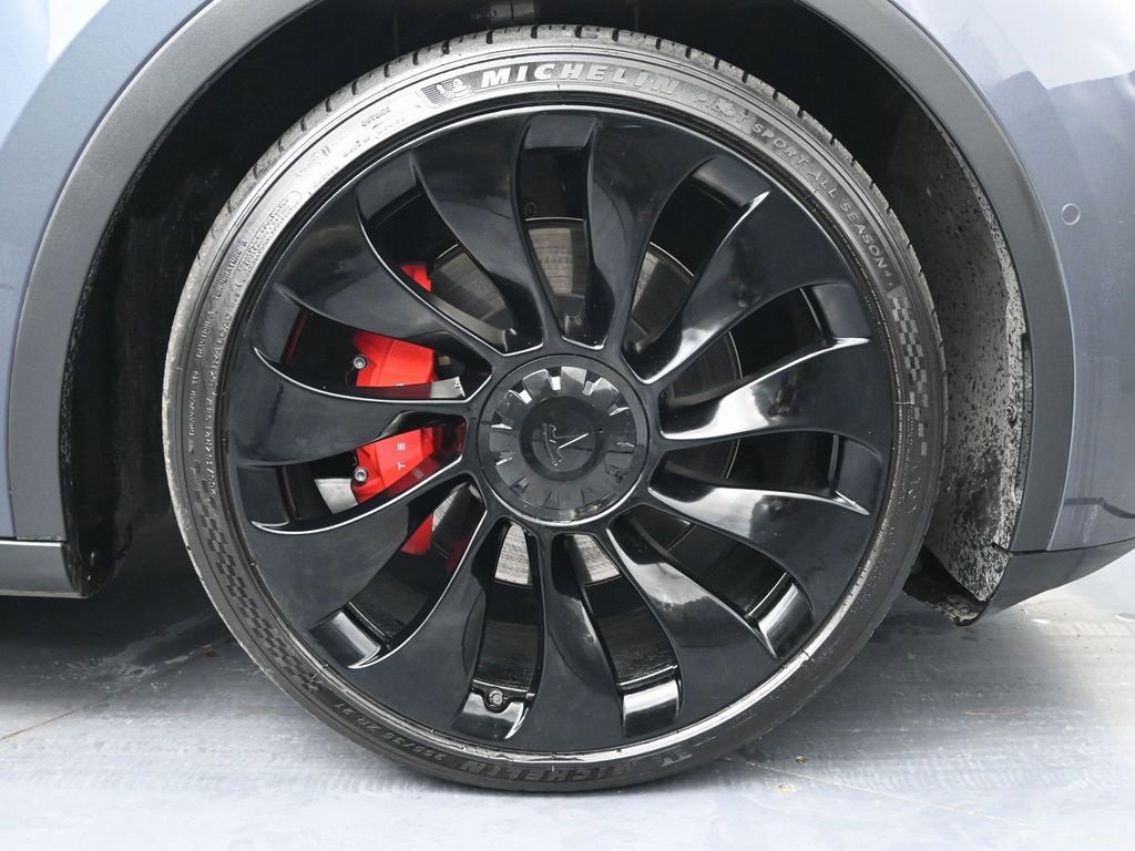 Used 2022 Tesla Model Y Performance image 13