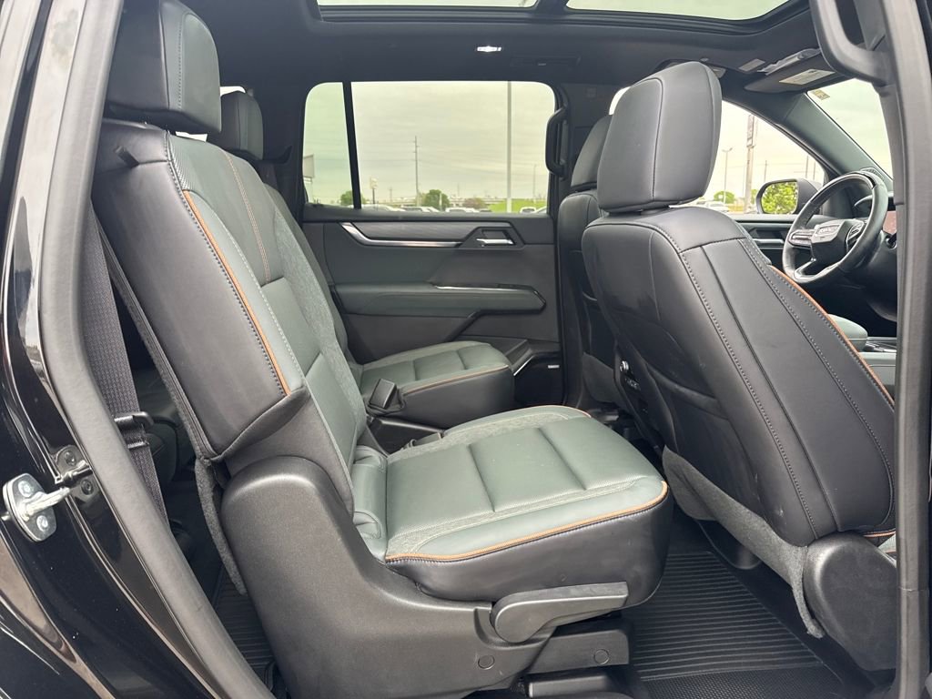 Used 2025 GMC Acadia AT4 w/ Super Cruise Package image 13