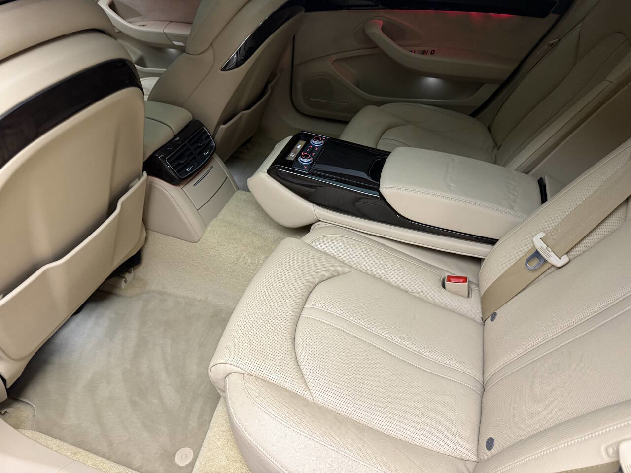 Used 2016 Audi A8 L 3.0T image 23
