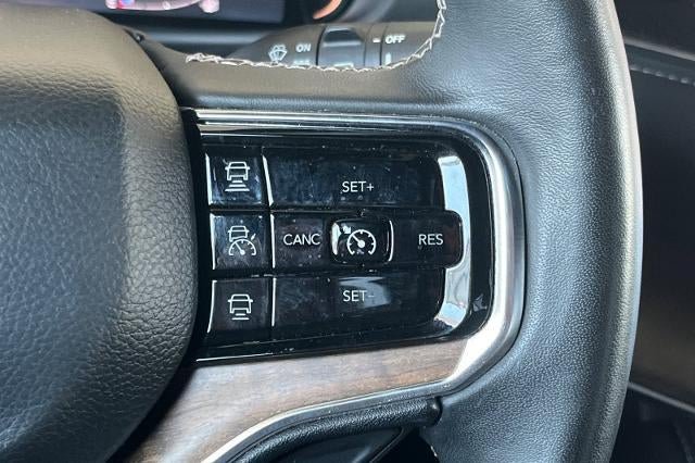 Used 2024 Jeep Grand Wagoneer L 4WD image 37