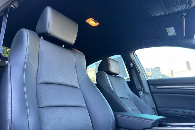 Used 2022 Honda Accord Sport image 13