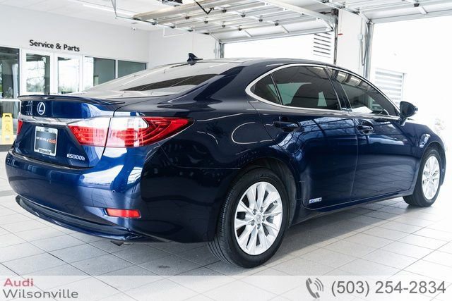 Used 2013 Lexus ES 300h w/ Premium Pkg image 6