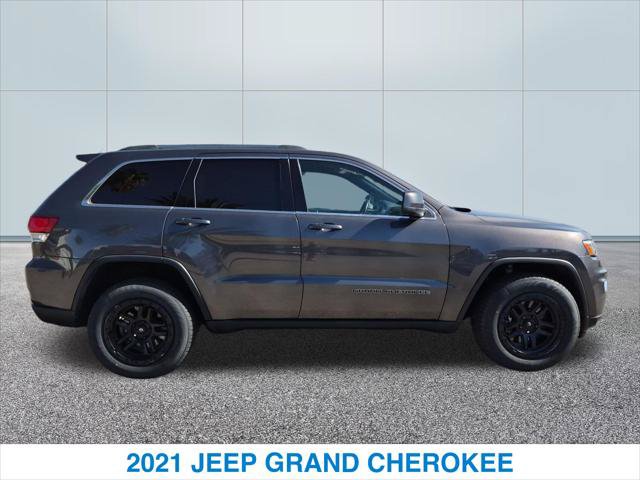 Used 2021 Jeep Grand Cherokee Laredo AWD/4WD image 6