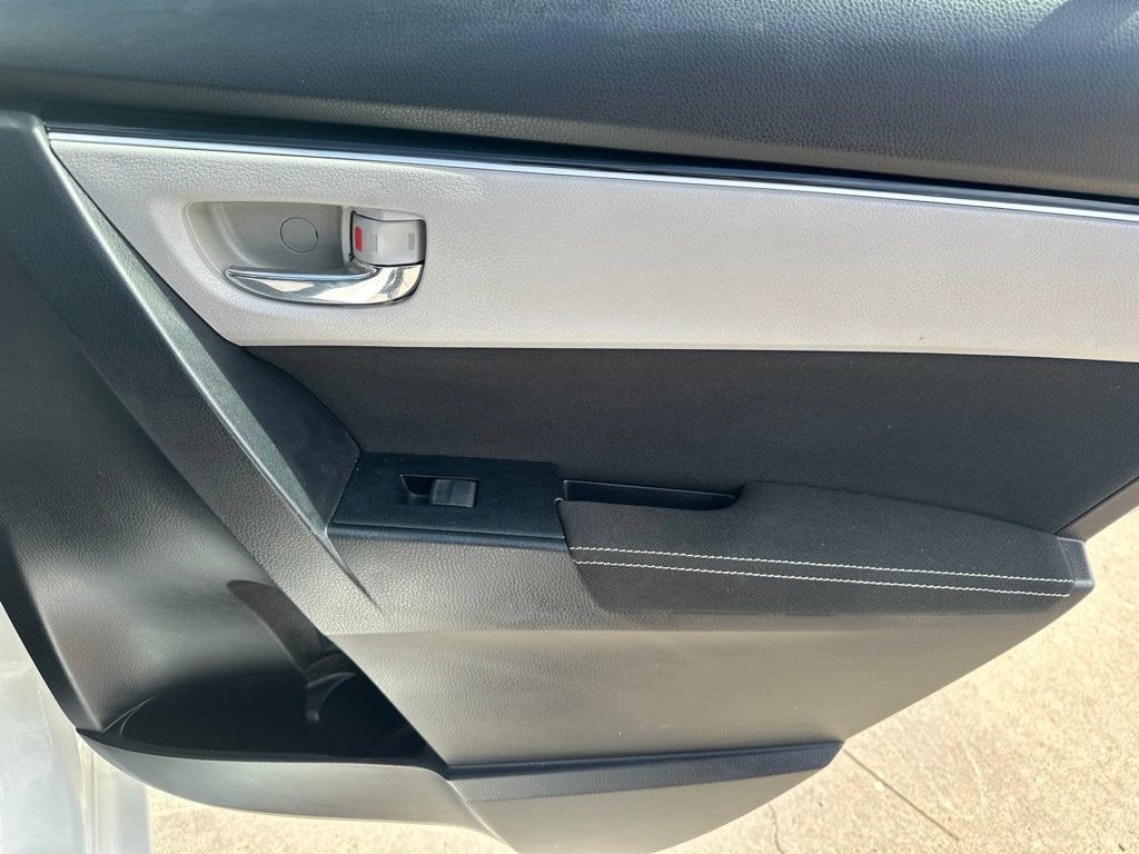 Used 2019 Toyota Corolla LE FWD image 25