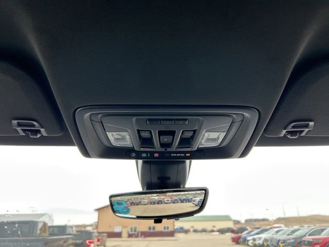 Used 2019 Chevrolet Silverado 1500 High Country w/ Technology Package image 11