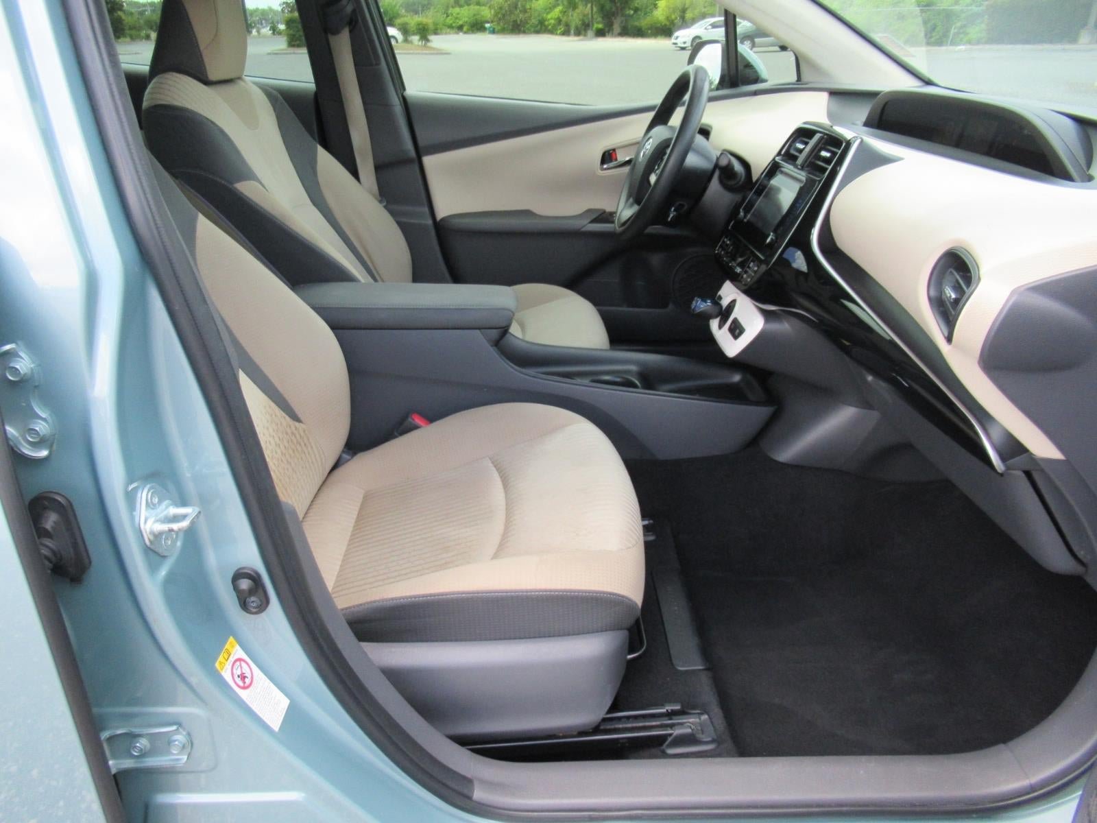 Used 2016 Toyota Prius Two FWD image 10