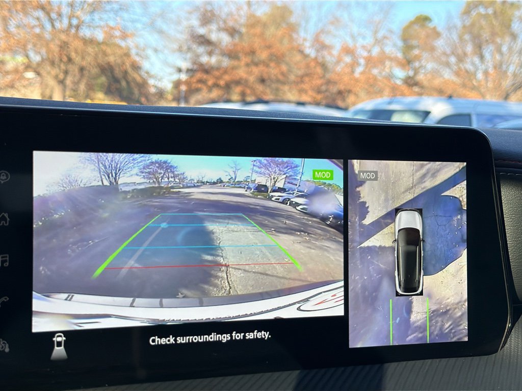 Certified 2025 Nissan Kicks SR image 24