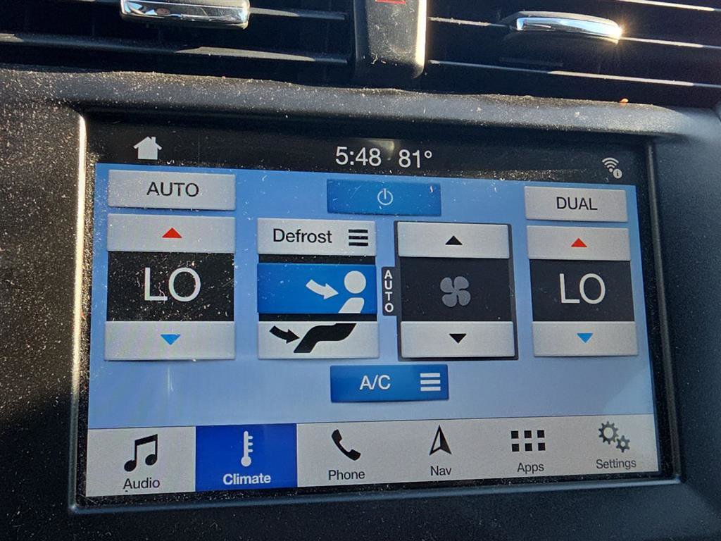 Used 2017 Ford Fusion SE w/ Equipment Group 201A image 10