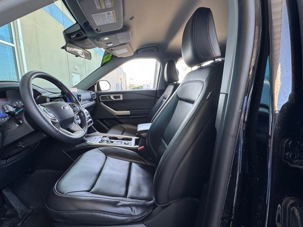 Used 2023 Ford Explorer XLT w/ Equipment Group 202A image 19