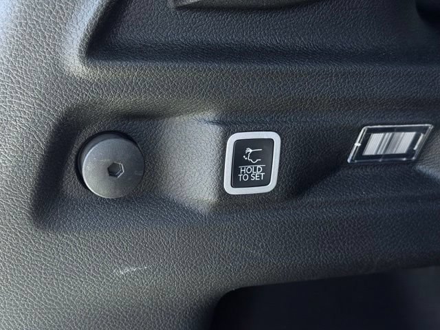 Used 2025 Jeep Grand Cherokee L Limited AWD/4WD image 13
