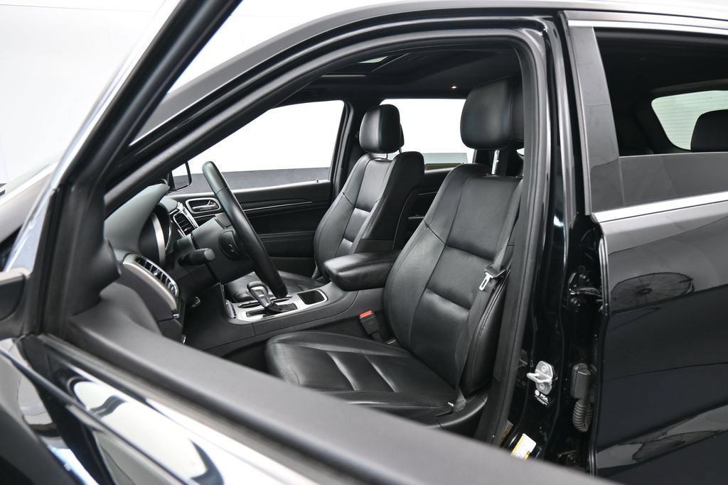 Used 2021 Jeep Grand Cherokee Limited RWD image 10