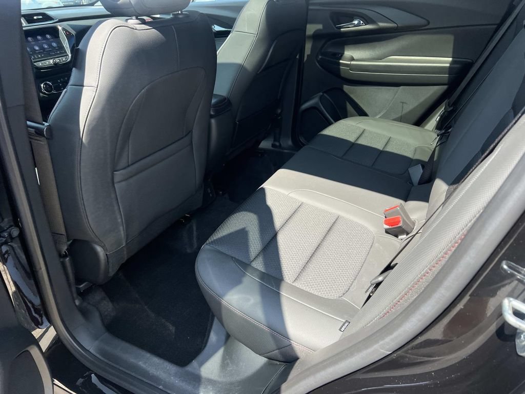 Used 2023 Chevrolet TrailBlazer RS w/ Sun and Liftgate Package AWD/4WD image 11