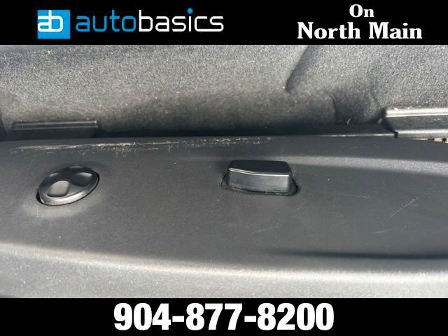 Used 2013 Dodge Challenger SXT Plus RWD image 14