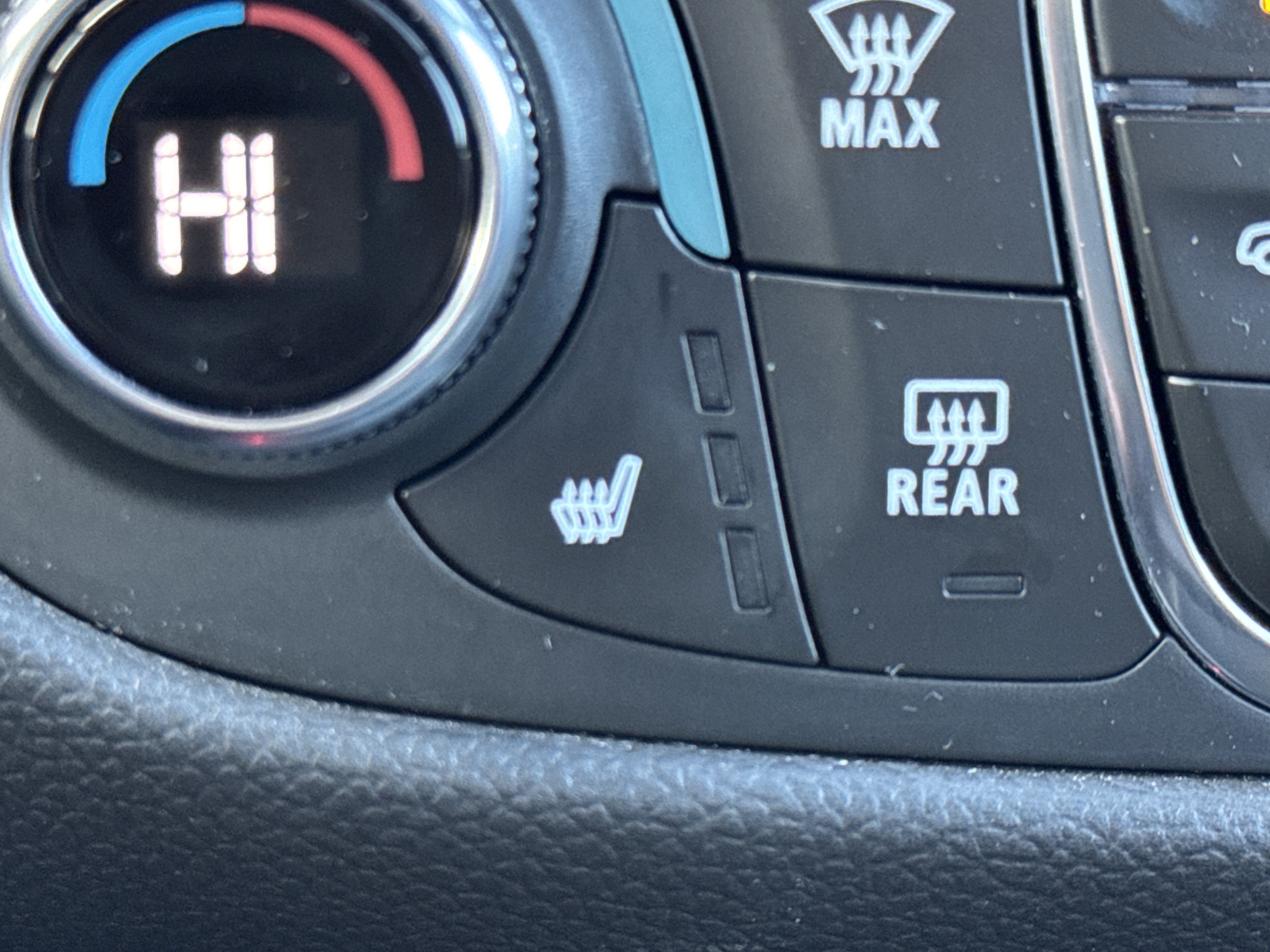 Used 2023 Chevrolet Equinox RS w/ LPO, Floor Liner Package image 14