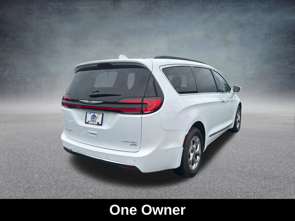 Used 2022 Chrysler Pacifica Limited AWD/4WD image 6