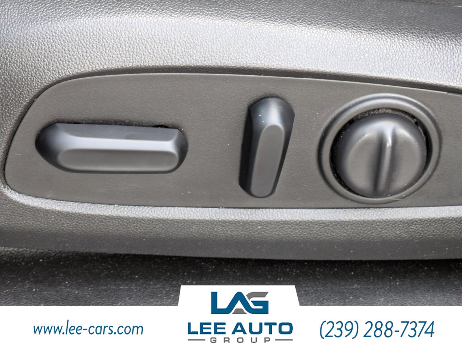Used 2019 Chevrolet Equinox Premier FWD image 19