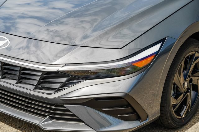 New 2026 Hyundai Elantra Sport FWD image 10