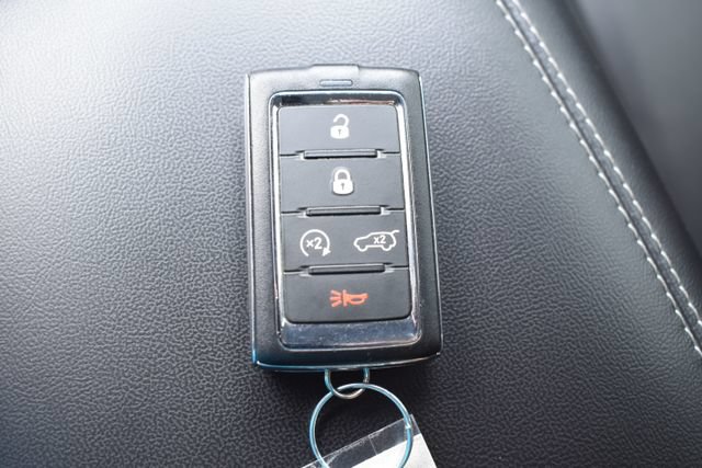 Used 2023 Jeep Grand Cherokee L Limited AWD/4WD image 5