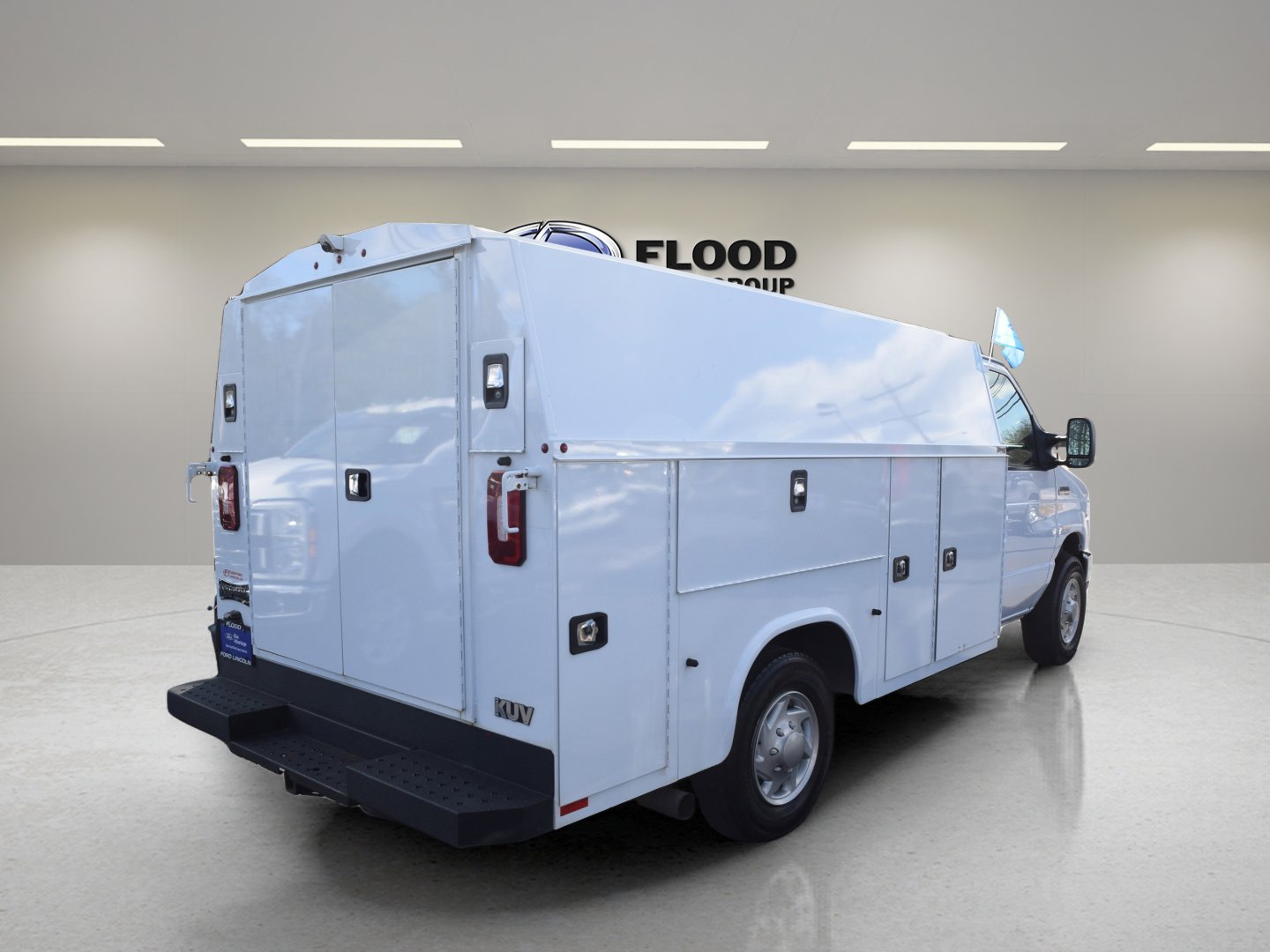 Certified 2023 Ford E-350 and Econoline 350 Super Duty w/ Power Windows & Locks Group RWD image 4