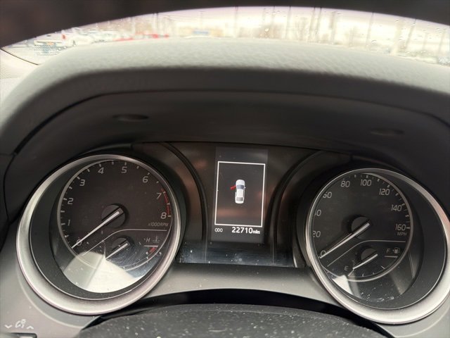 Used 2024 Toyota Camry SE image 13