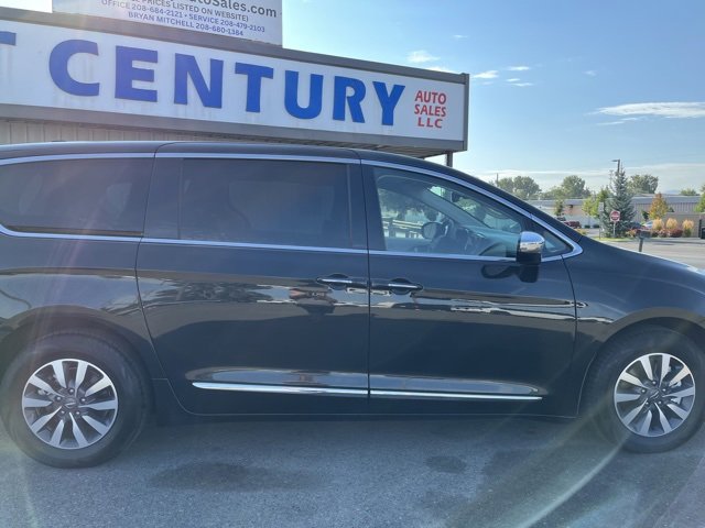 Used 2023 Chrysler Pacifica Limited image 15