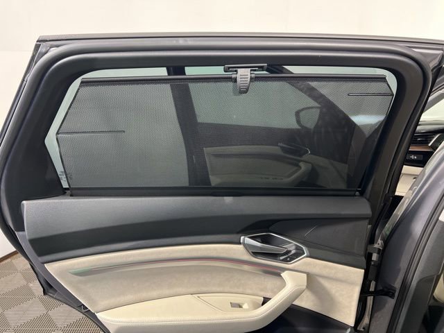 Used 2019 Audi e-tron Prestige w/ Prestige Package image 24
