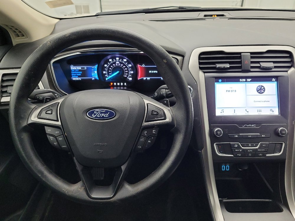 Used 2019 Ford Fusion SE image 22