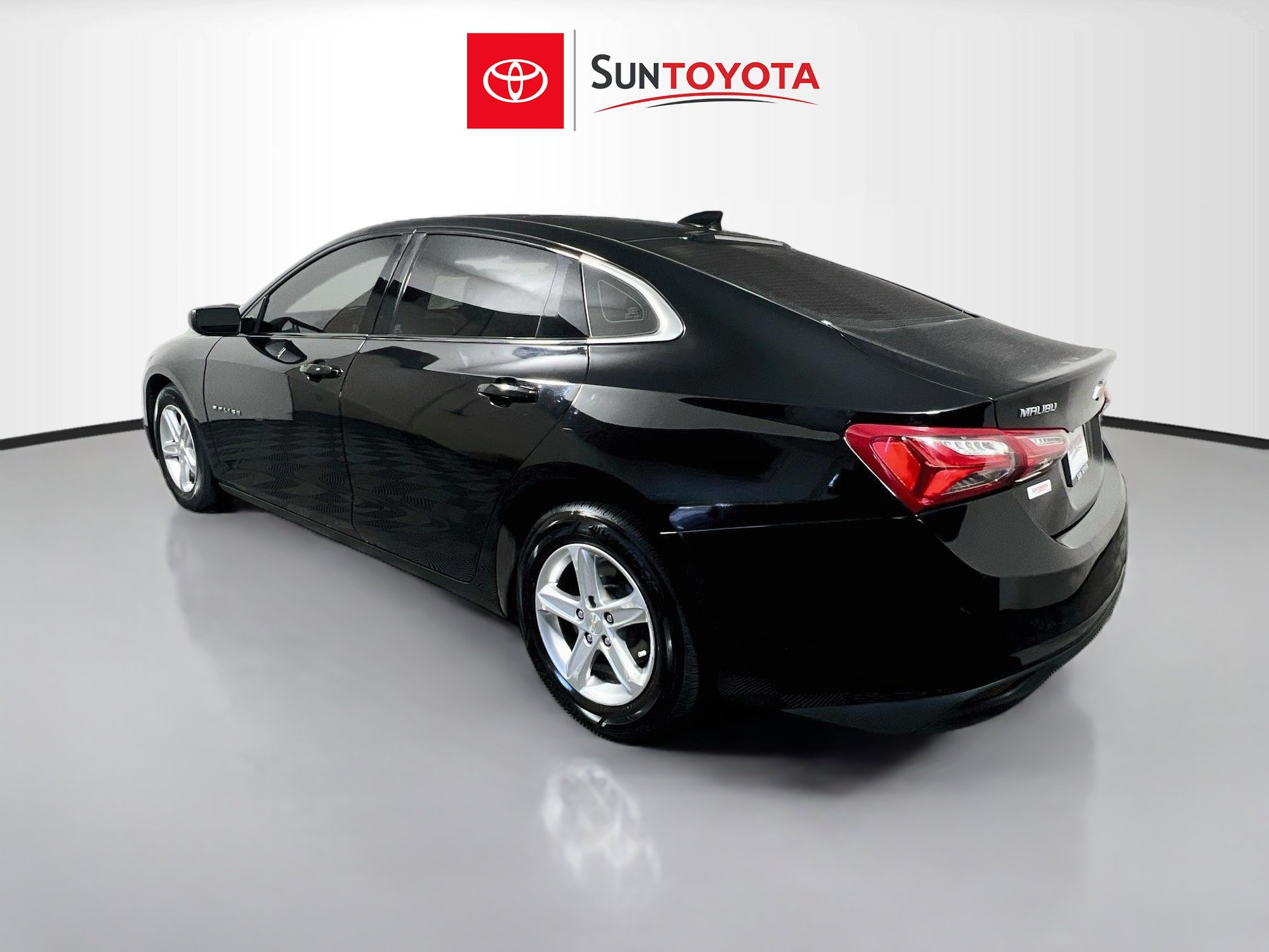 Used 2022 Chevrolet Malibu LT FWD image 17