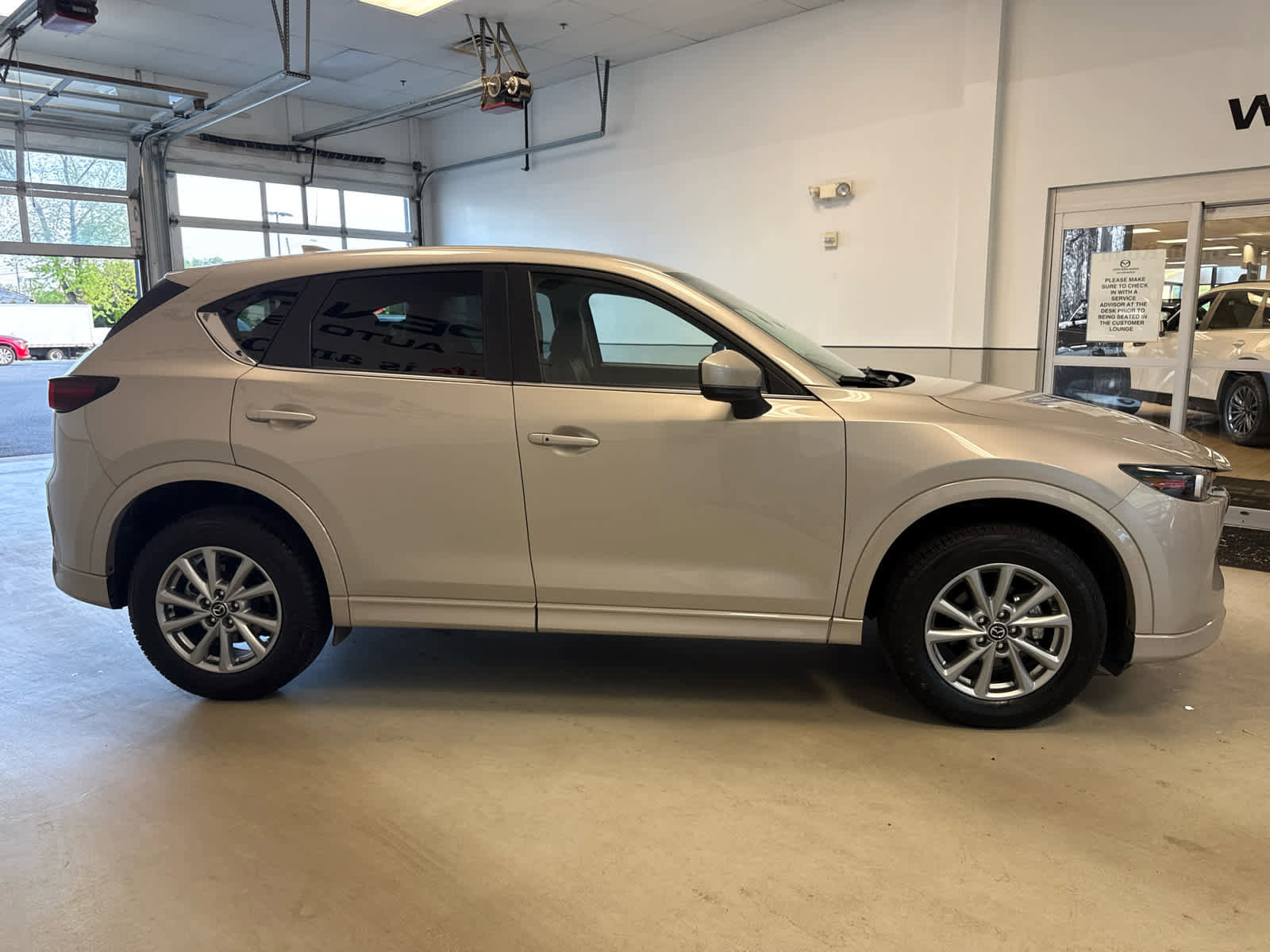 Certified 2024 MAZDA CX-5 AWD 2.5 S w/ Select Package image 6