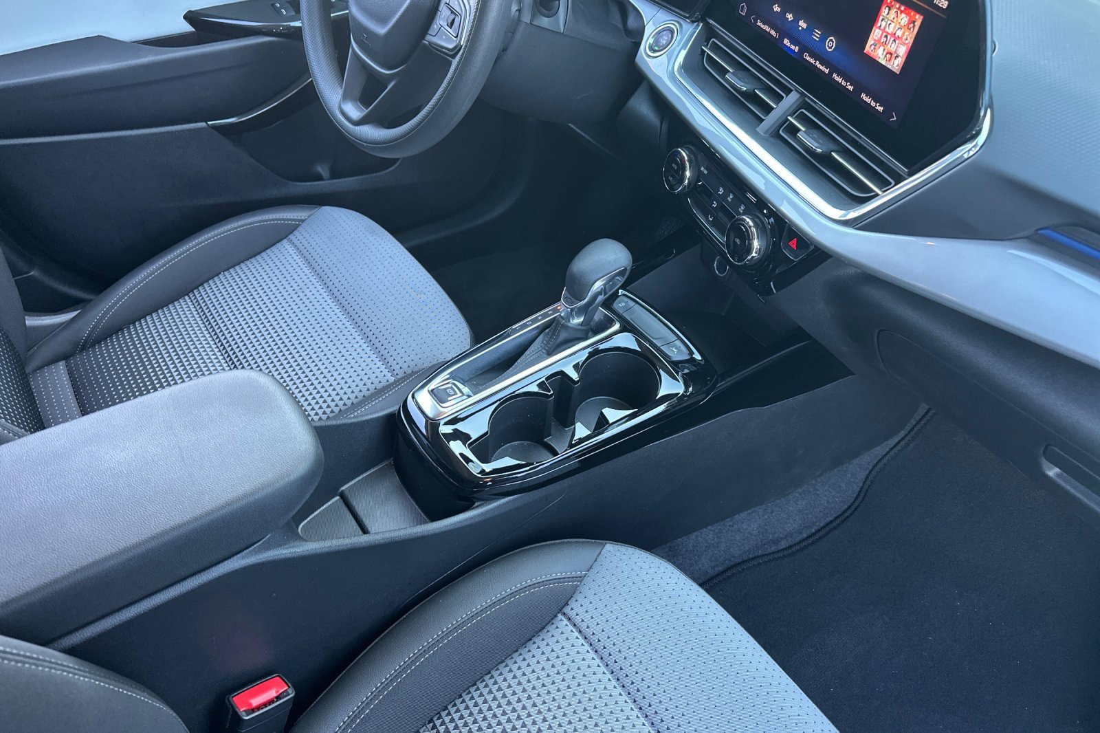 Used 2024 Chevrolet Trax LT image 20