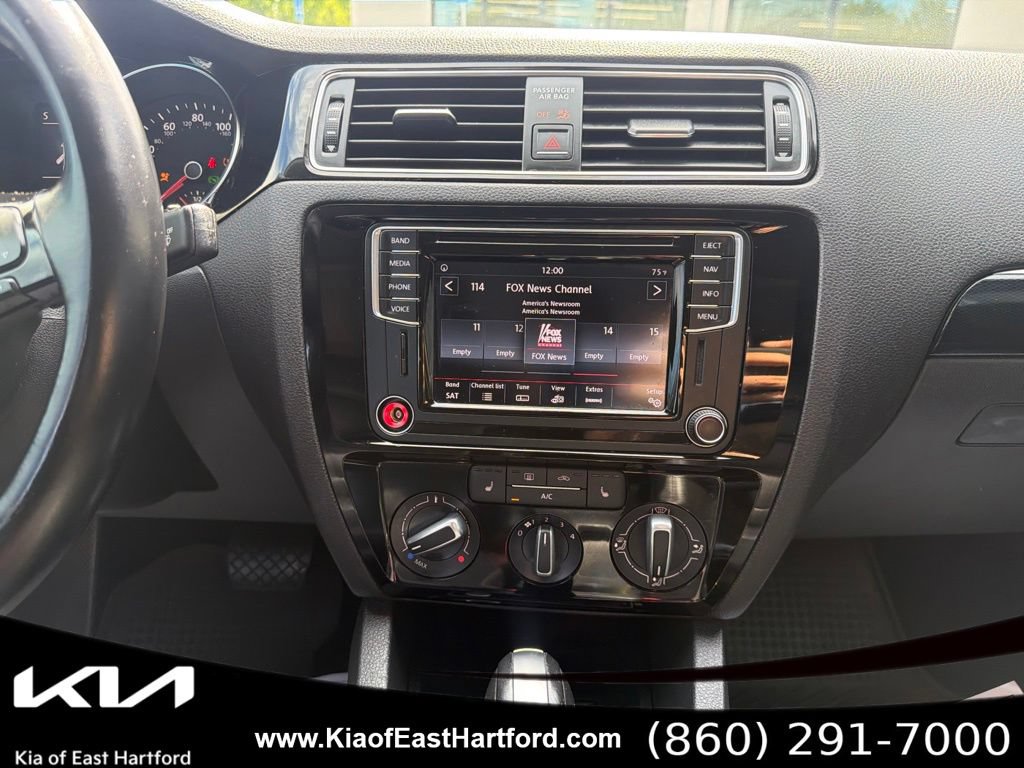 Used 2016 Volkswagen Jetta SEL w/ Lighting Package FWD image 25