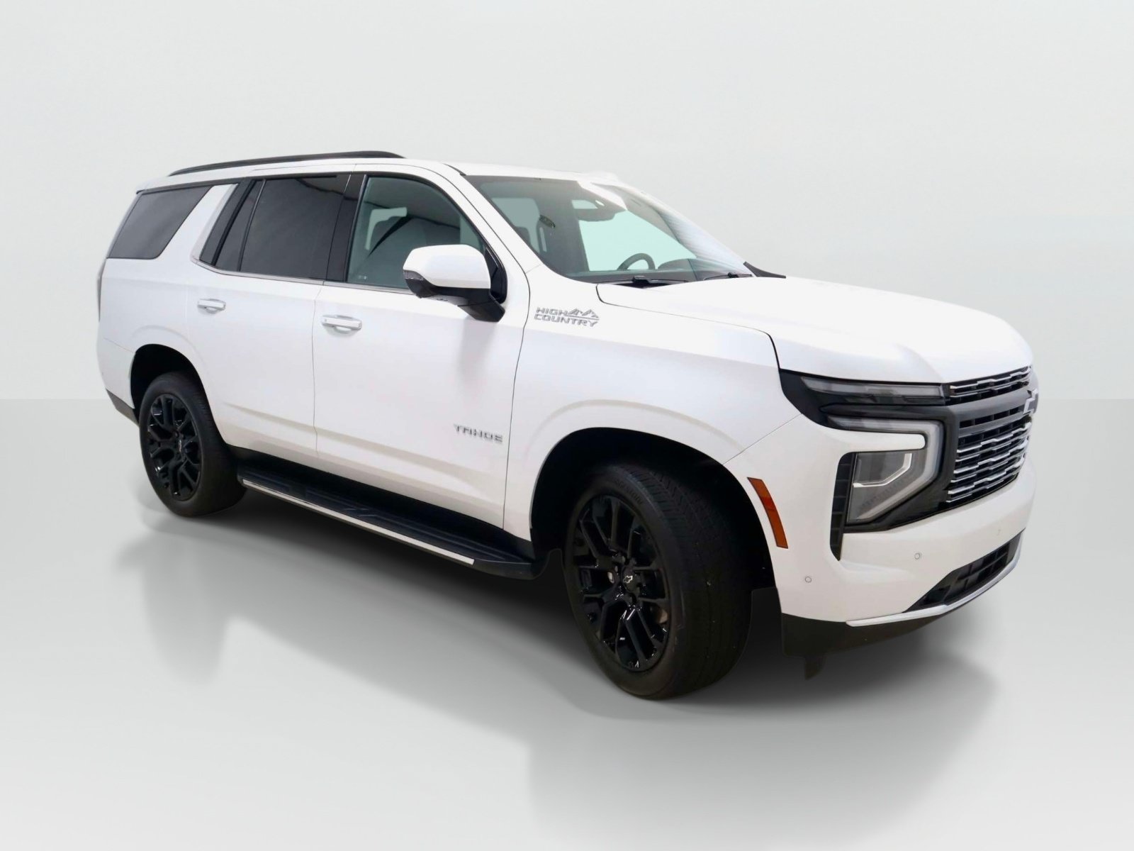 Used 2025 Chevrolet Tahoe High Country AWD/4WD image 6