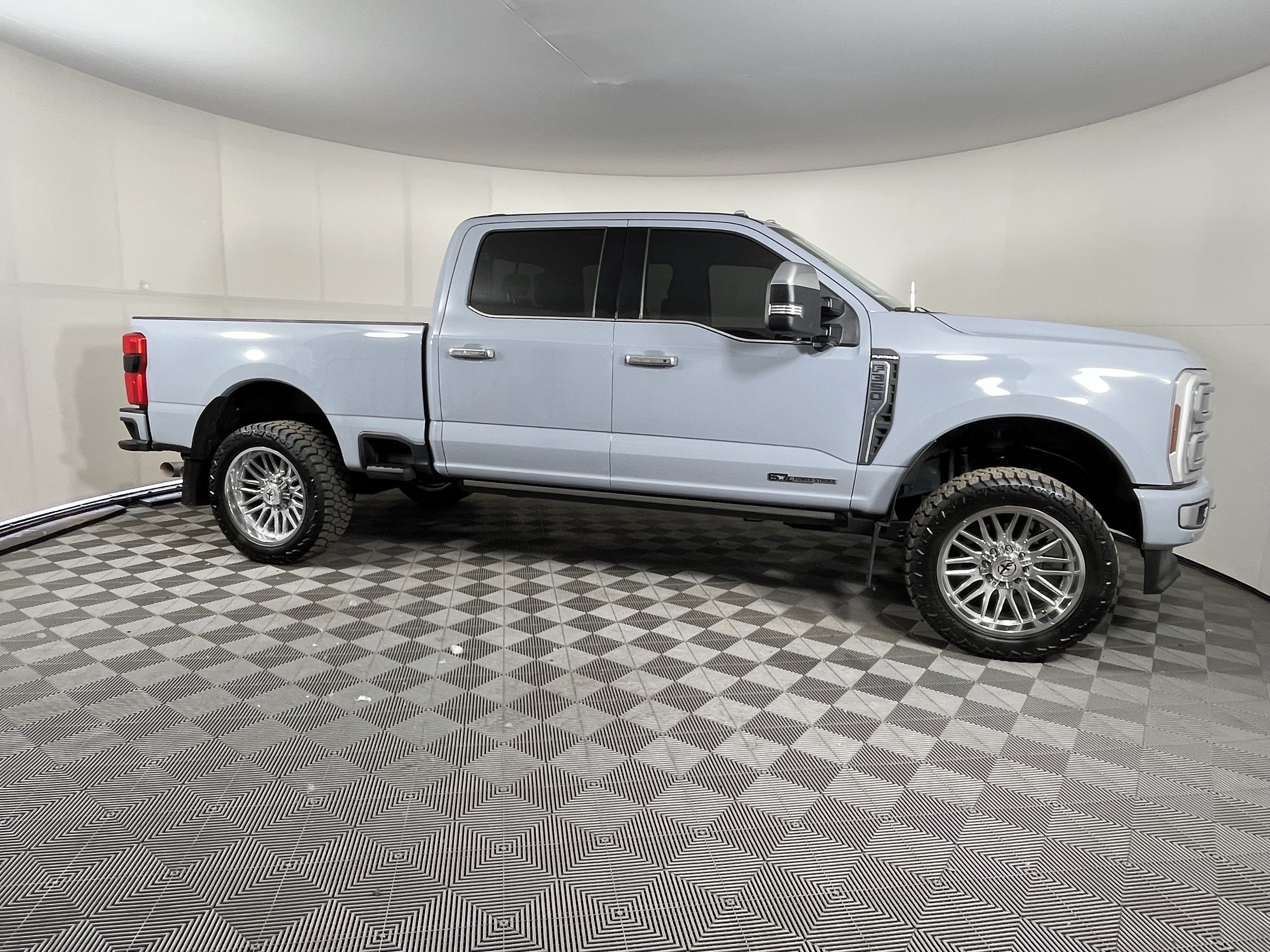 Used 2024 Ford F350 Platinum AWD/4WD image 5