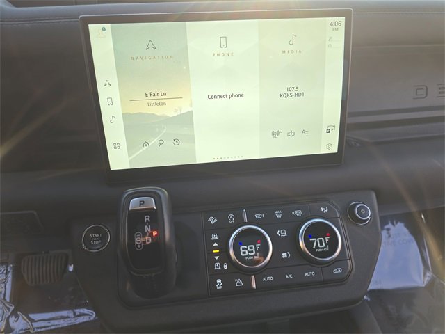 Used 2024 Land Rover Defender 130 X-Dynamic SE image 20