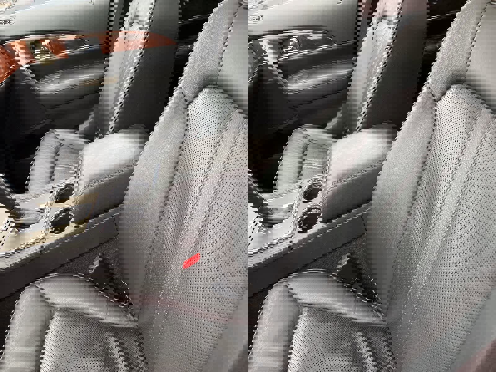 Used 2013 Lincoln MKX AWD image 26