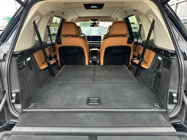 Certified 2023 BMW X7 xDrive40i w/ Premium Package AWD/4WD image 11