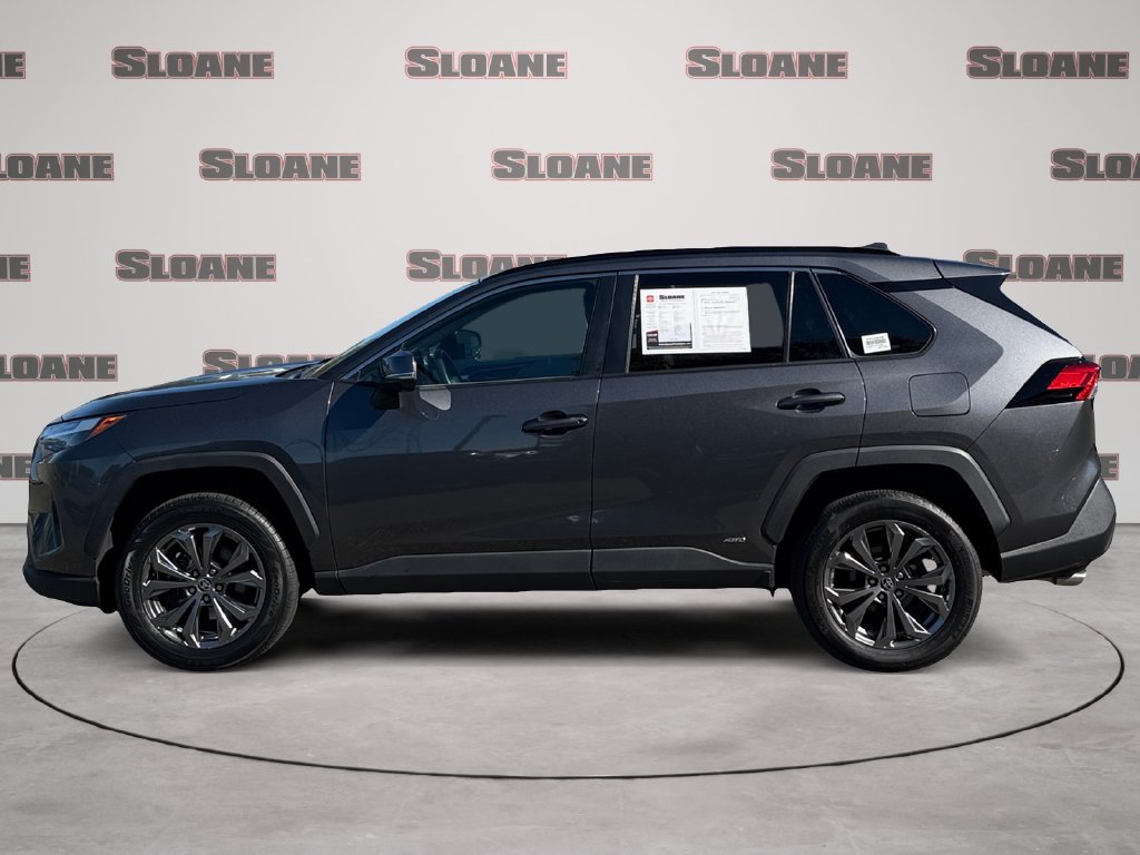 Used 2022 Toyota RAV4 XLE Premium AWD/4WD image 2